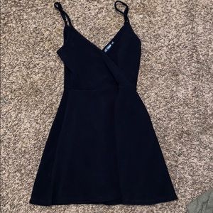 Black v neck dress